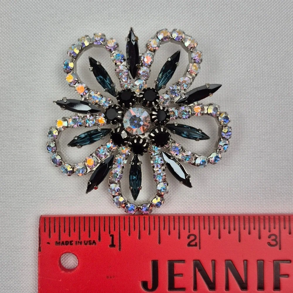 Vtg 60s Aurora‎ Borealis Rhinestone Brooch Pin 2.5